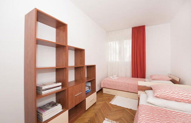 Apartment H&M - Photo 3