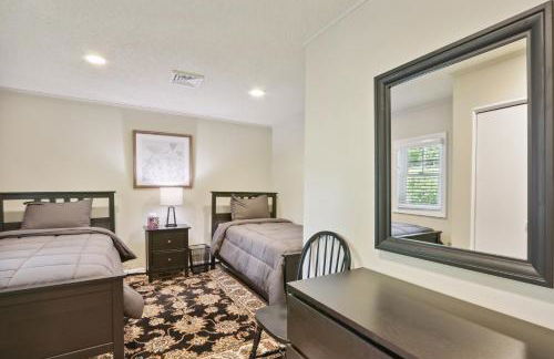 Connecticut Retreat Steps to Historic Downtown! - Foto 15