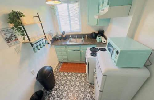 Garden Oasis Cozy Home Near Bart Shop with Parking - Photo 20