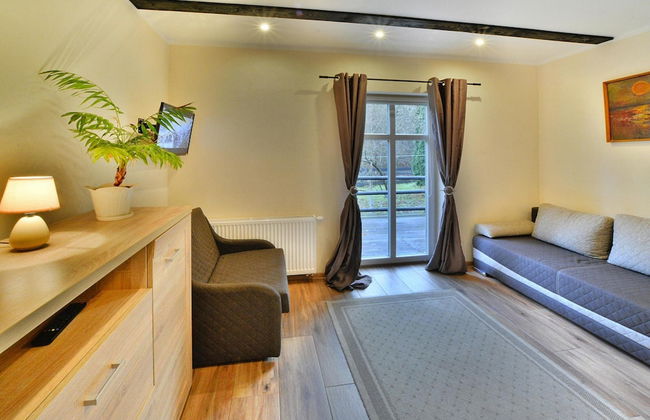 Comfortable Holiday Home in the Middle of a Forest - Photo 12