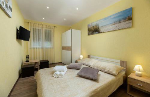 Two Stone Houses Iva - Foto 17