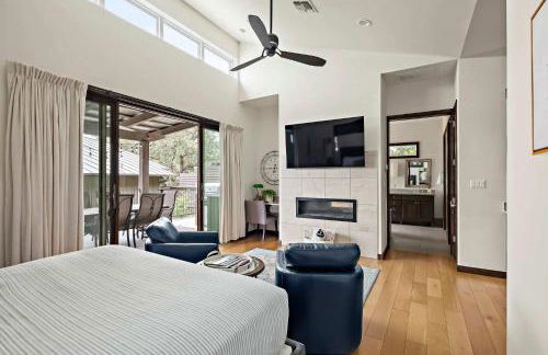 Romantic Lake Retreat - Deck, BBQ Grill & Patio - Foto 11