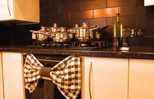 Heathrow Modern House with Parking & Fast WiFi - Foto 38