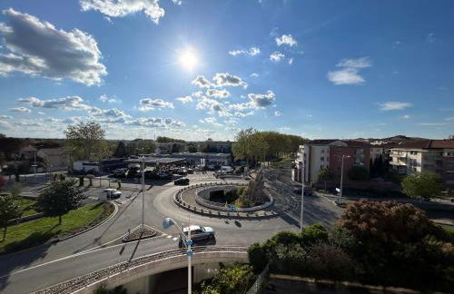 T4 - 5min Airbus - 10min Aéroport - Parking - Photo 12