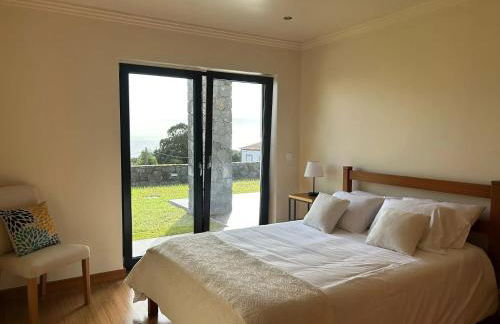 Charming house with garden in Angra do Heroísmo - Photo 26