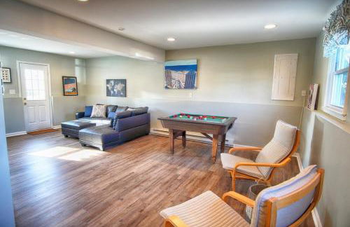 Gorgeous beach house with large pool & private beach, just 3 blocks away!! - Foto 33