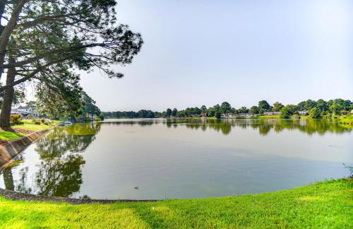 Luxe Lakefront Portsmouth Home: Fish, Swim & Play! - Foto 32