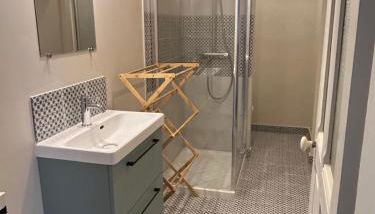 la villa des hortensias - Photo 3, Shower