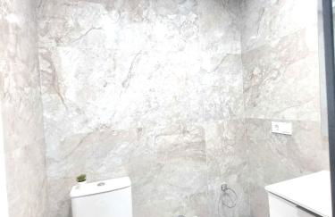 Two-Bedroom ,central,wifi,sea view - Photo 19