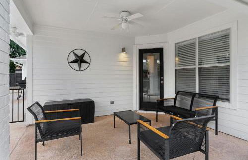 High End Design Home with Pool & Hot Tub Gameroom - Foto 74