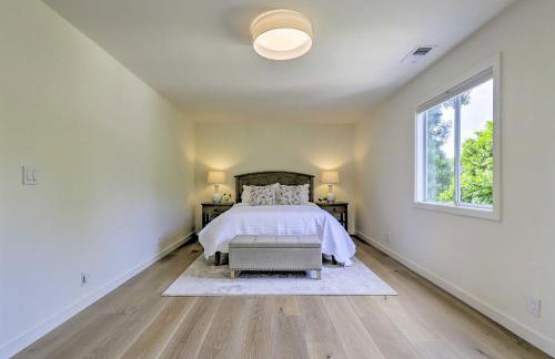 Luxe Wine Country Getaway with Vineyard Views - Foto 14