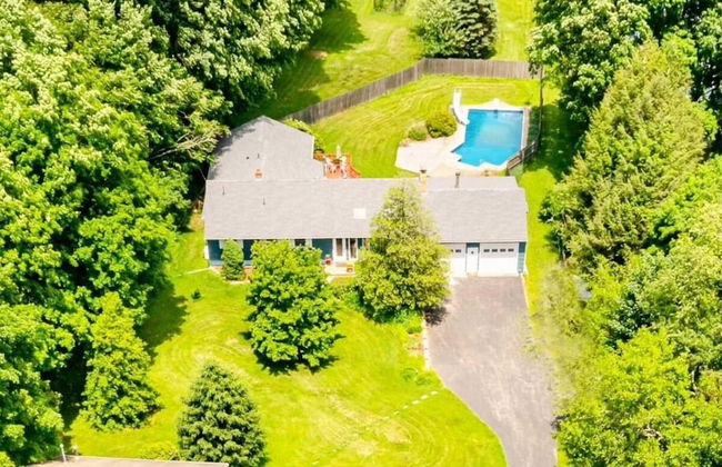 HV Spacious Retreat w Pool No Cleaning Fee - Foto 15