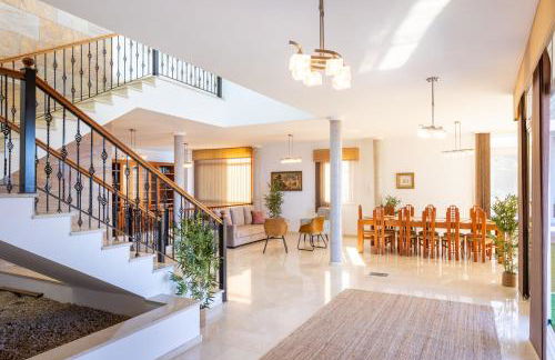 Sunset Horizon Spa Retreat by Eden Rentals - Foto 64