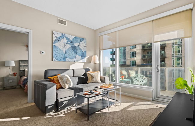 GLOBALSTAY. Modern Downtown Condos. Free parking - Photo 50