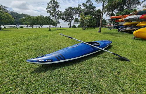 Completo apartamento em Resort na beira da lagoa - Foto 11