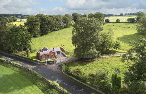 Netherwood Lodge - Photo 1