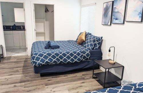 Wonderful 3 Bedroom Home Perfect for Getaway - Photo 23