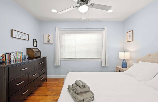 Luxury Estate With Sparkling Pool & Elegant Amenities - Foto 12