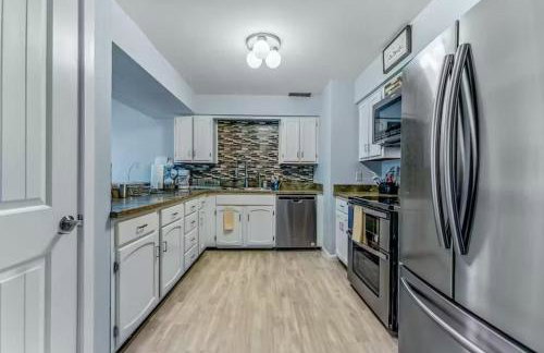 Large Upgraded, Family Friendly Condo with Garage - Foto 6