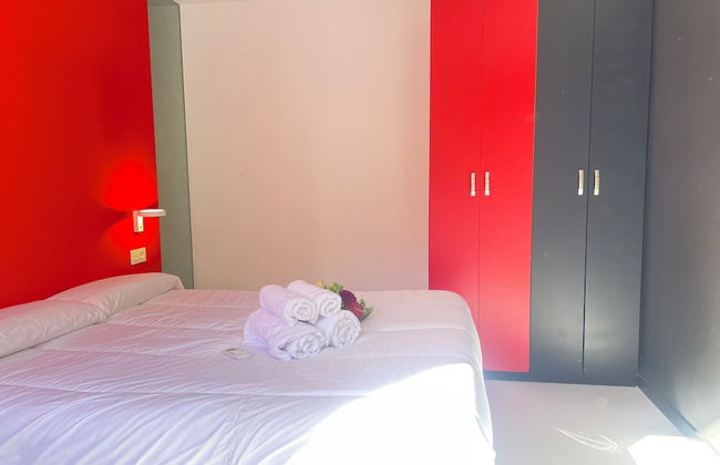 LaHola Glam Suites - Photo 30