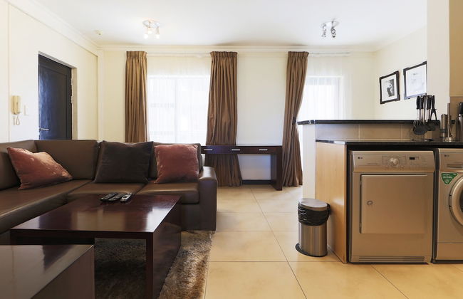 Prestige Apartment Sandton at Westpoint - Photo 23