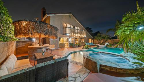 Entire Private Home with 4 Bedrooms, Pool, Hot Tub, King Bed, Garage, Available Now - Foto 2
