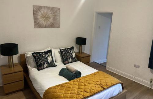 Cozee 2-bed in WV11 ideal for long work stays & relocation cls to New cross hospital M54&M6 - Foto 20