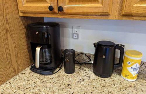 Delight: Bold & Bougie! Sleeps 12! Downtown Boyne - Foto 28