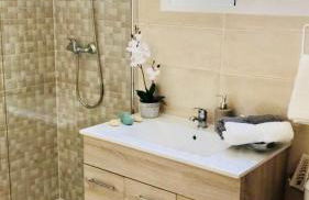 Boutique Apartment by the Sea - Photo 34