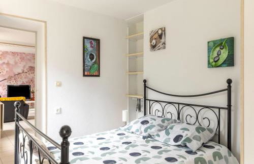 Sunlit Garden Escape Normandy - Foto 29