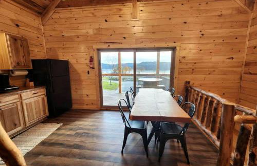 Lakeview Cabin by Tappan Lake, Perfect for Groups with Hot-Tub in Ohio - Foto 15