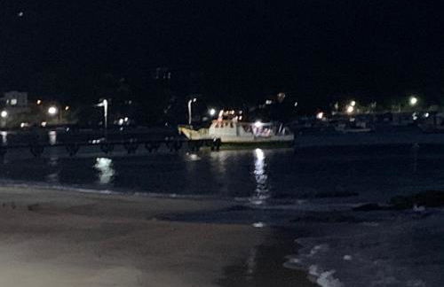 Praia das Cigarras São Sebastião a 50 metros da praia - Wi-Fi - 500 Mega - Foto 31