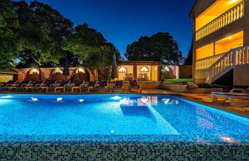 MY DALMATIA - Holiday home Blanka with private infinity pool - Foto 6