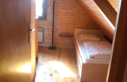 Chalet authentique au cœur de la nature près de Super Besse - FR-1-814-143 - Foto 18