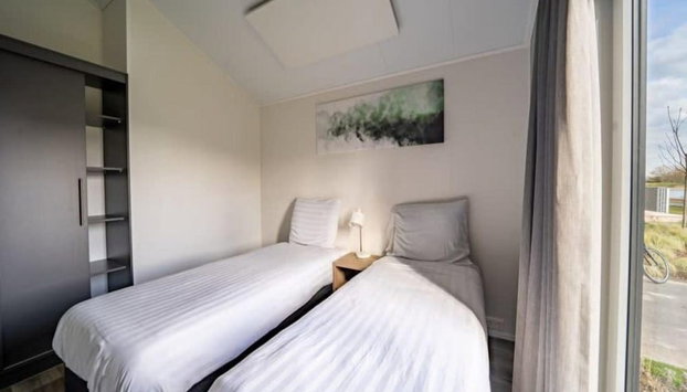 Waterfront Chalet for 6 in Kampen - Photo 3, Room