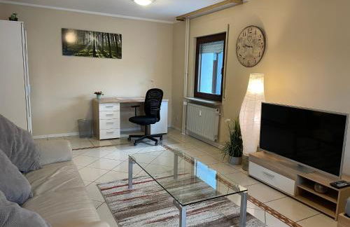 Parkplätze, Einzelbetten, 2 TVs, Balkon, Terrasse, fast Wi-Fi bis zu 1000 Mbit, Homeoffice - Foto 1