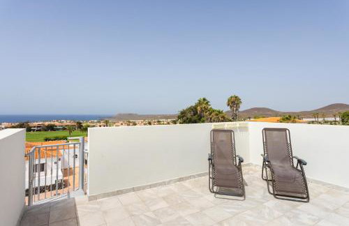 Private Luxury Villa with Pool near Golf Course & Marina - Photo 42