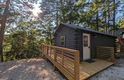 Cabin #6 with hot tub deck and sunset view at Loblolly Pines - Foto 2
