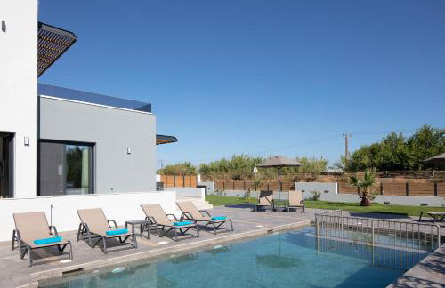 Sunnyside Villas, Just Steps to the Beach & Restaurants, By ThinkVilla - Photo 11