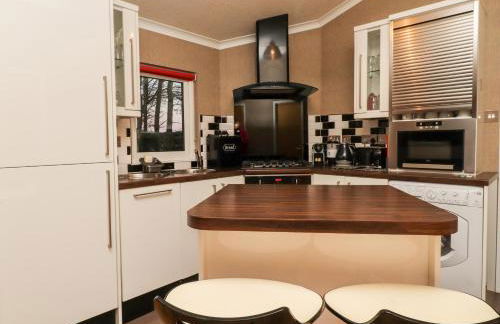 Washburn Lodge - Photo 6