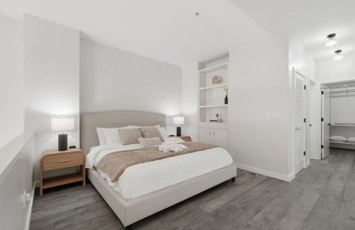Modern Luxury Loft facing Santana Row w/Balcony - Photo 20