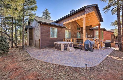 Hot Tub & Ponderosa Views! Luxe Cabin in Lakeside - Foto 27