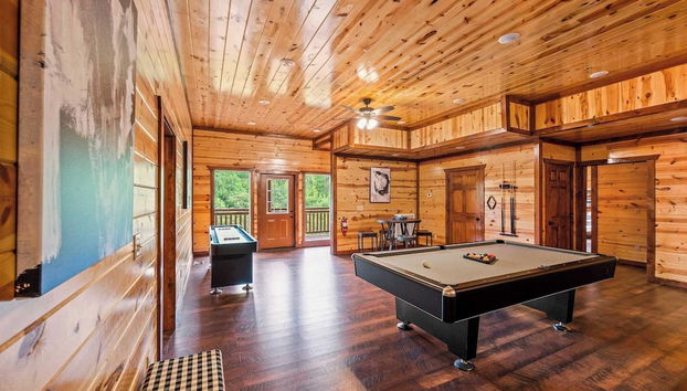 Smokeys Paradise by Avantstay Sleeps 22 + Pool - Foto 4, Interior