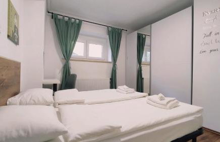 Garden View & private parking - Photo 36