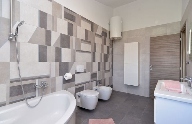 House 1384 - Photo 79