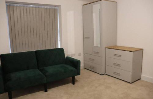 Huddersfield Lux 2 Bedroom Apartment & Opposite Train Station & City Centre - Foto 27