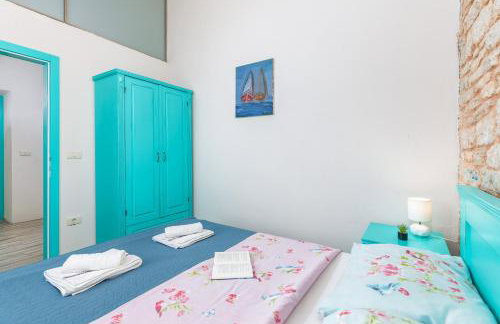 Lovely House Kristina with a pool - Photo 22