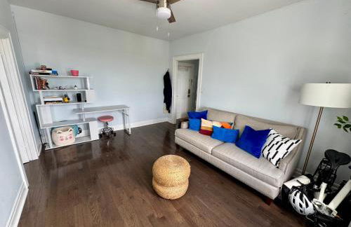 Sunny Jersey City 1BR, 25 min to NYC, 15min to EWR, King Bed, Hammock & Park Views - Foto 14
