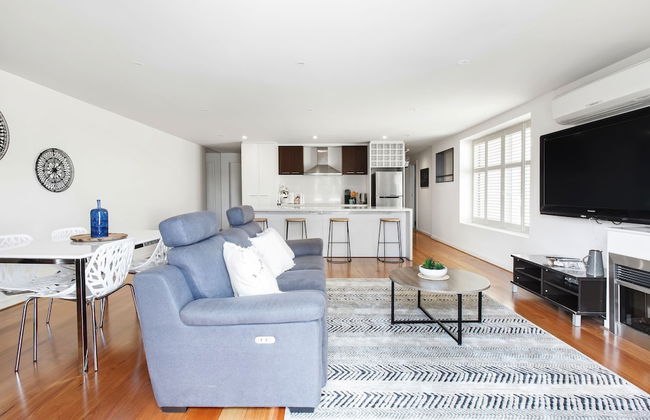 The Jetty Beach Apartment by Ready Set Host - Foto 18