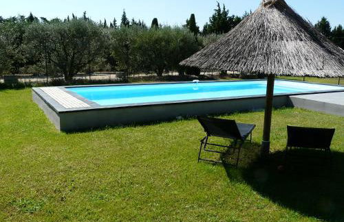 beautiful provencal mas with pool in barbentane, close to avignon, sleeps 8. - Photo 23